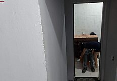 cara voce aguenta ver sua esposa gemendo no pau do encanador? 