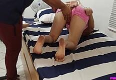 हाय हिजास्ट्रा तेरी टाइट गांड अब डैडी के बड़े लंड पर?