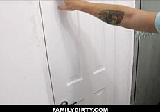 Sofie Reyez Fixes Stepbro Oliver's Boner with Tight Pussy!