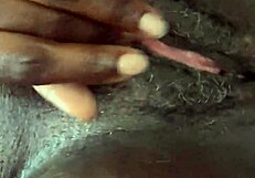 hey come play with my black pussy right now