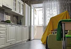 Stepson Fucks Milf Stepmom Bent Over Kitchen Counter Cumshot on Huge Ass